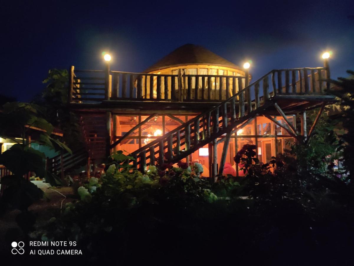 Happy Nomads Yurts & Hostel كاراكول المظهر الخارجي الصورة