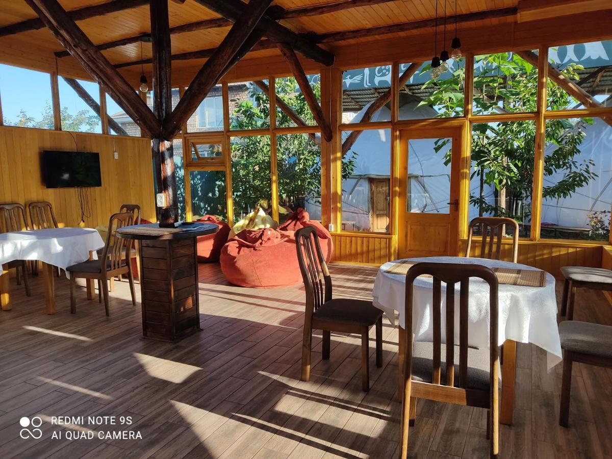 Happy Nomads Yurts & Hostel كاراكول المظهر الخارجي الصورة